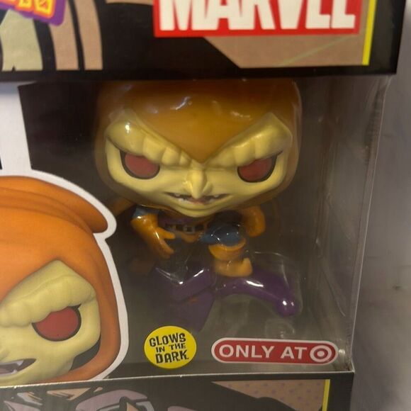 Funko Pop Tee Marvel HOBGOBLIN (Glow) Vinyl Figure and XL T Shirt Target - Picture 3 of 8